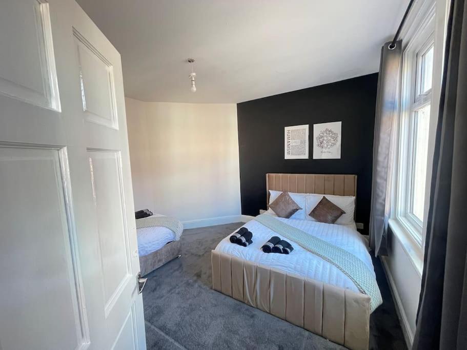 30 Percent Off Weekly Stays - 6 Bedroom House - 11 Beds Blackpool Kültér fotó
