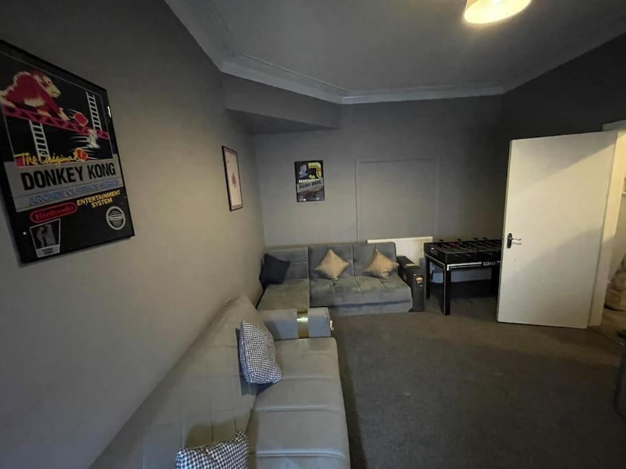 30 Percent Off Weekly Stays - 6 Bedroom House - 11 Beds Blackpool Kültér fotó