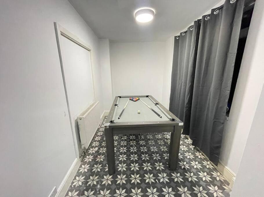 30 Percent Off Weekly Stays - 6 Bedroom House - 11 Beds Blackpool Kültér fotó