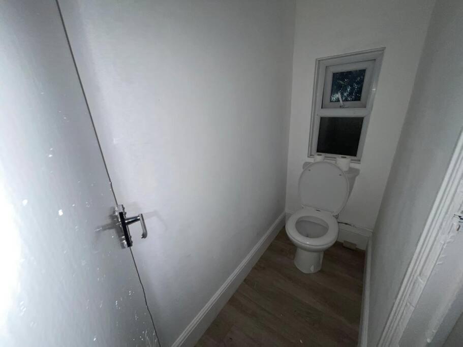 30 Percent Off Weekly Stays - 6 Bedroom House - 11 Beds Blackpool Kültér fotó