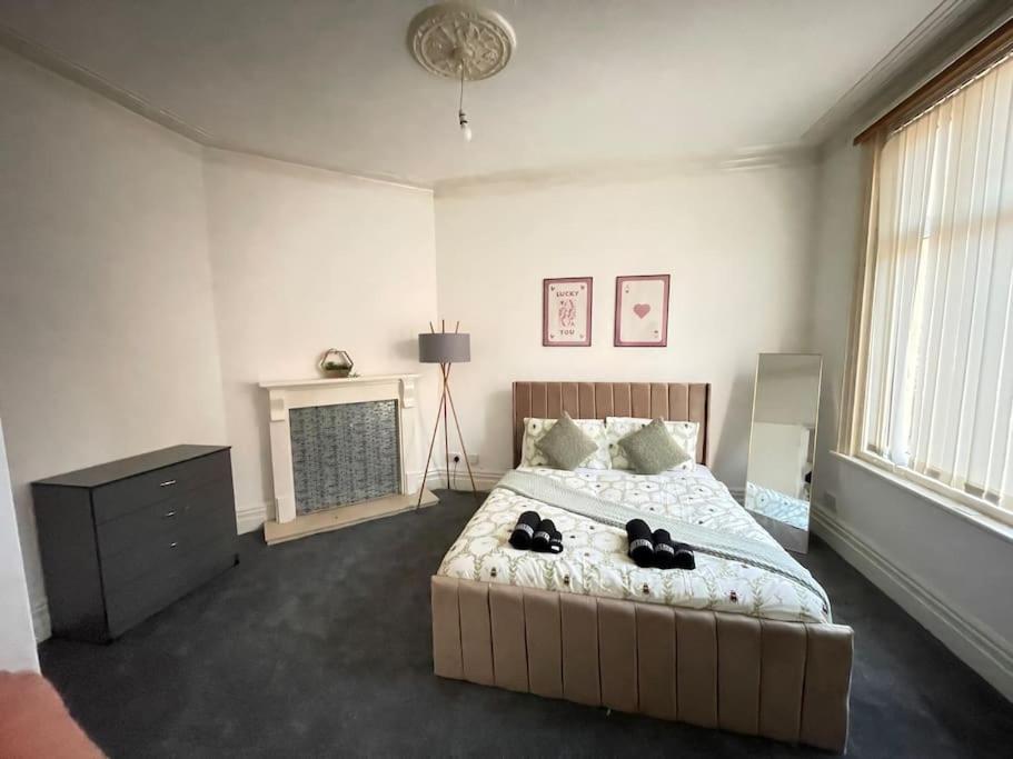 30 Percent Off Weekly Stays - 6 Bedroom House - 11 Beds Blackpool Kültér fotó