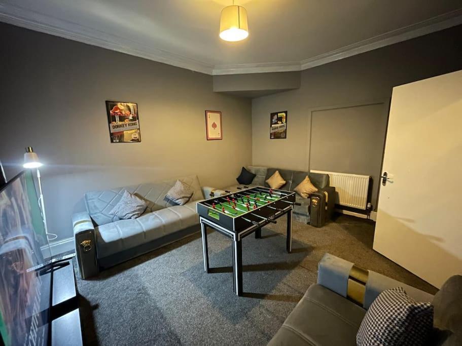 30 Percent Off Weekly Stays - 6 Bedroom House - 11 Beds Blackpool Kültér fotó