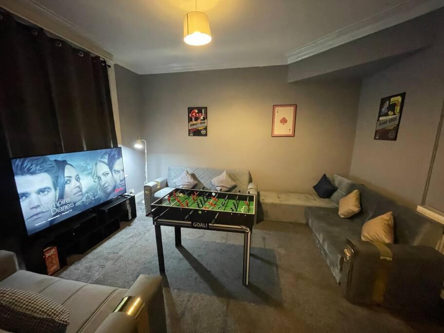 30 Percent Off Weekly Stays - 6 Bedroom House - 11 Beds Blackpool Kültér fotó