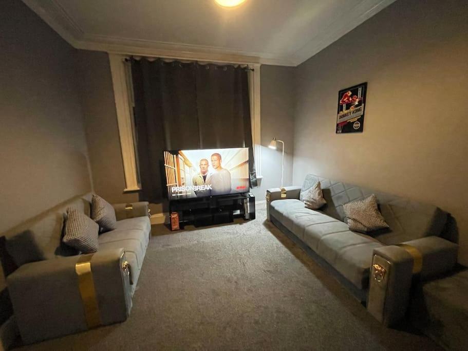 30 Percent Off Weekly Stays - 6 Bedroom House - 11 Beds Blackpool Kültér fotó